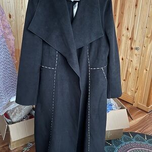 Sophisticated Black Trench Coat for Women
